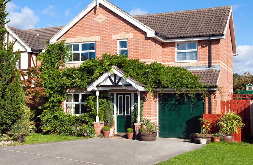 House with single bay door