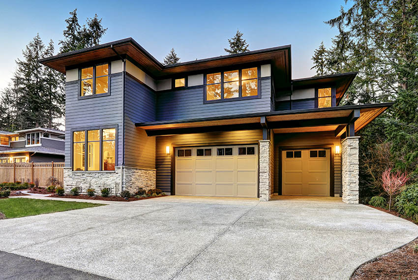 House with three car garage