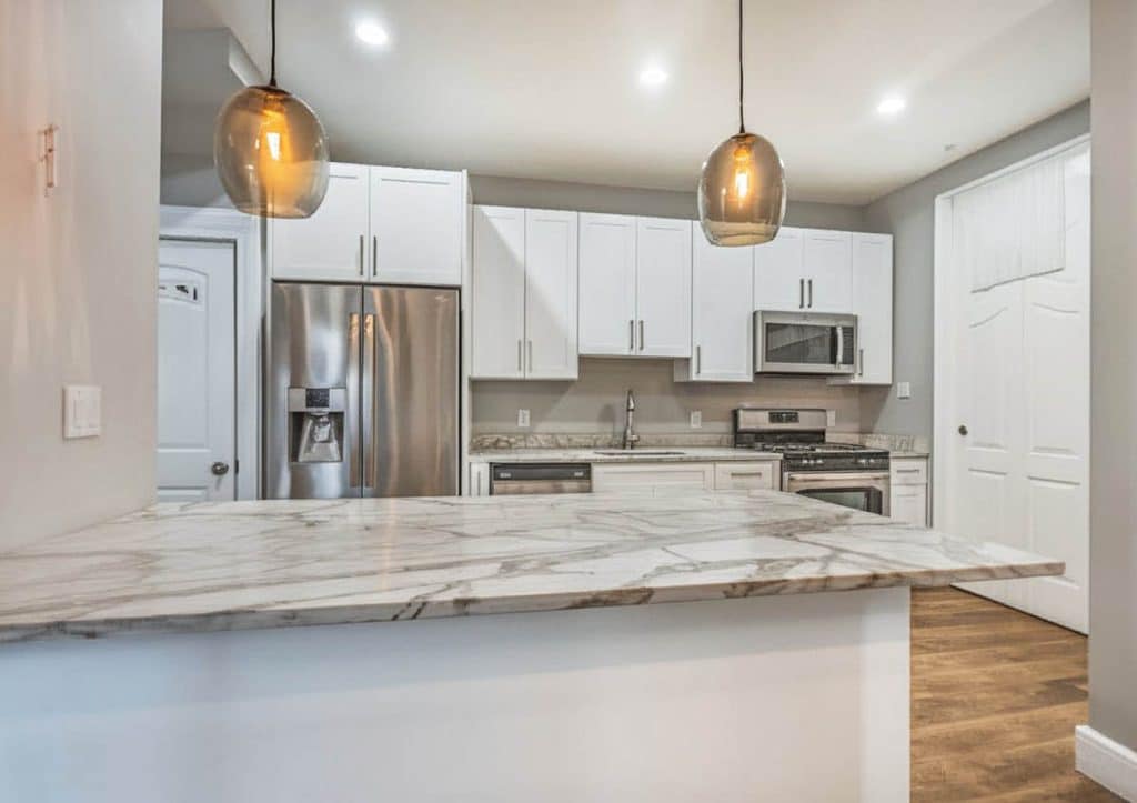 Should You Replace A 4 Inch Backsplash? Pros and Cons