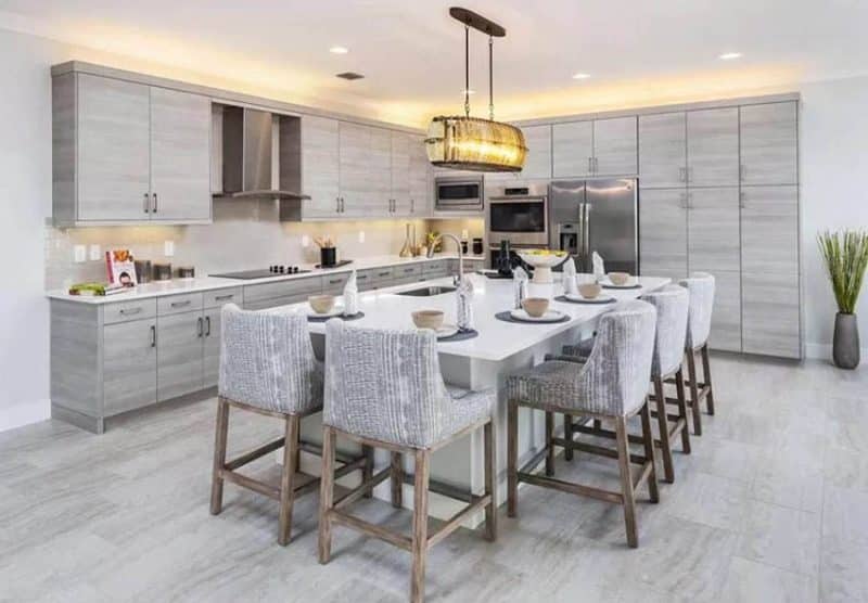 staging the main kitchen table