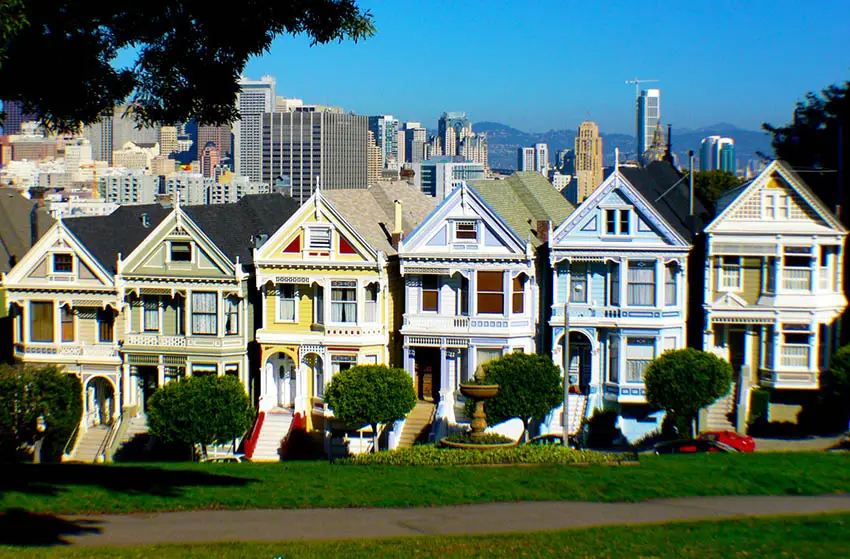 SF Victorian houses painted ladies