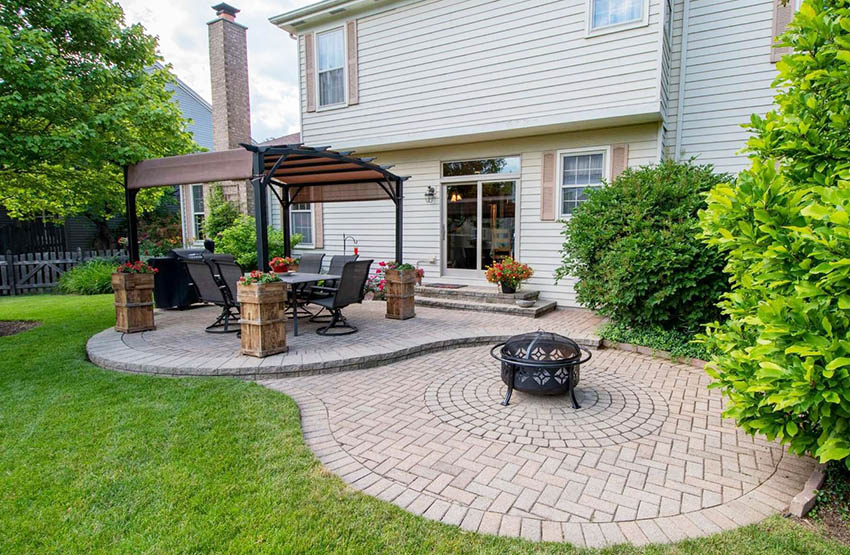 Stylish backyard paver patio design