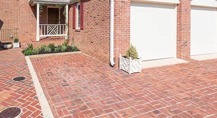 Basketweave pattern brick on driveway