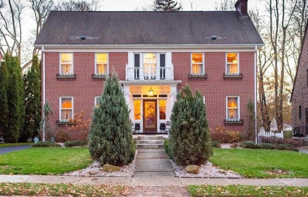 Brick Veneer Vs Brick Comparison Guide Designing Idea