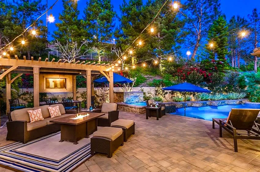 Modern patio with tv in pergola