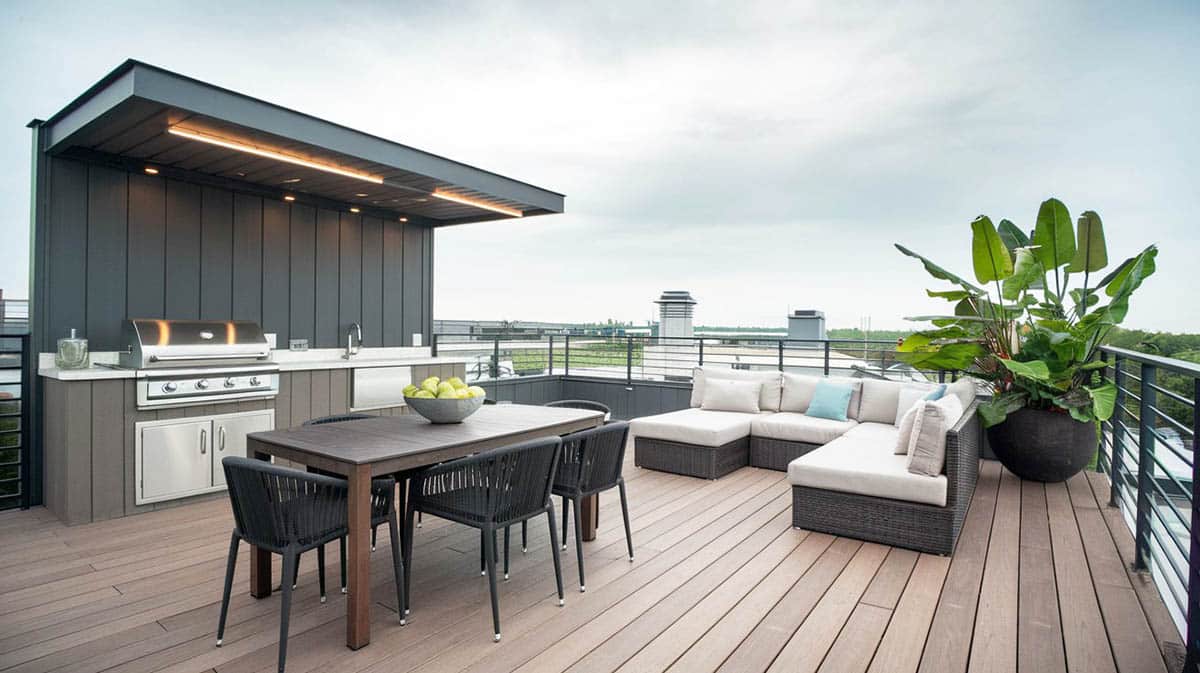 Roof deck with outdoor kitchen and dining