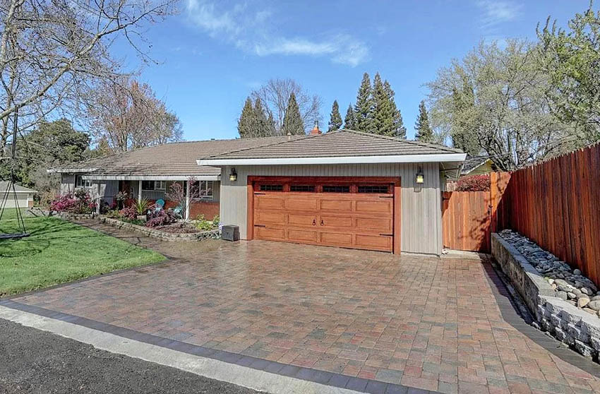 Sealed brick pavers on driveway 