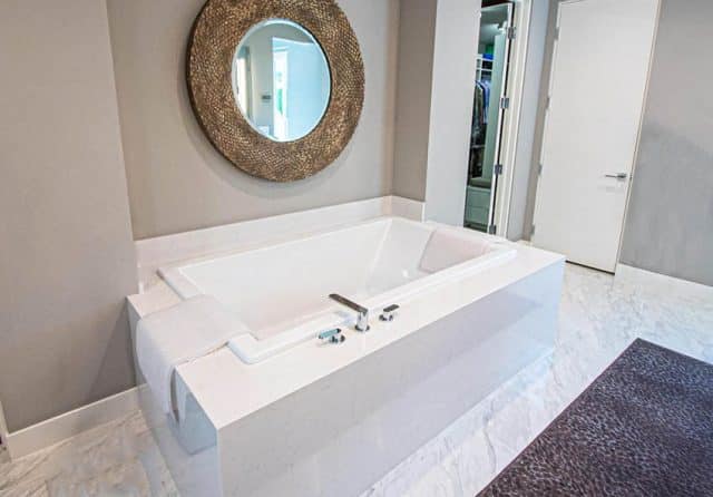 Bathtub Dimensions (Size Guide) - Designing Idea