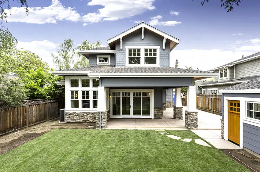 Craftsman bungalow style house
