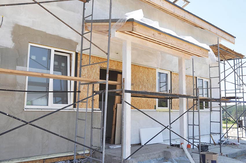 Preparing the house for stucco painting