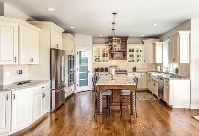 Shaker Cabinets vs Raised Panel (Pros & Cons)