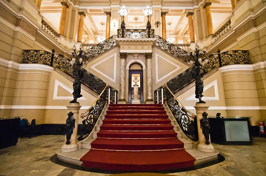Luxury staircase with wide stairs