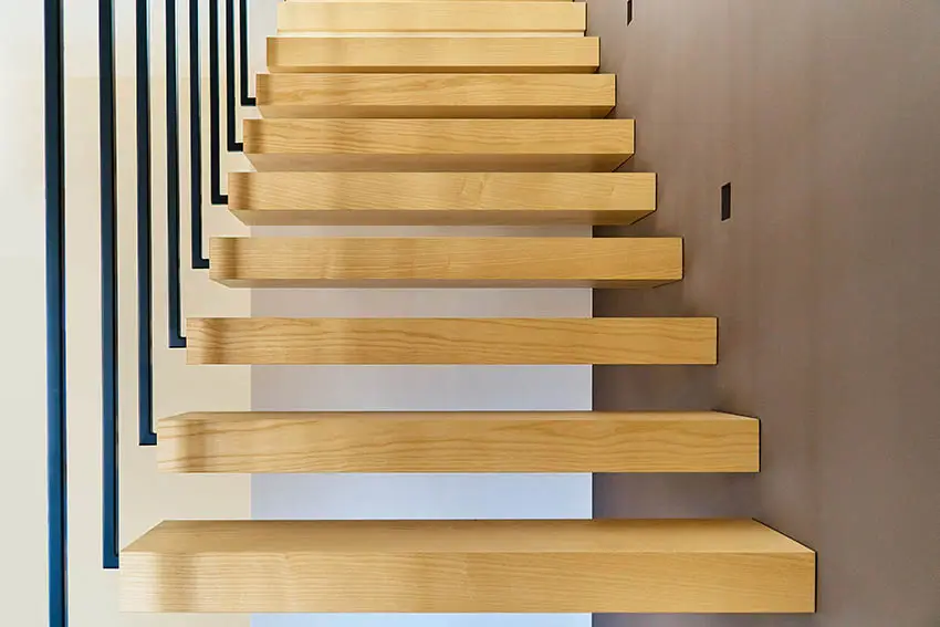 Modern stairs with vertical supports 