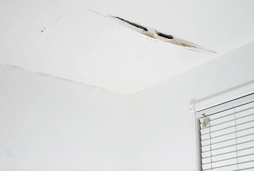 Crack in ceiling from water leak