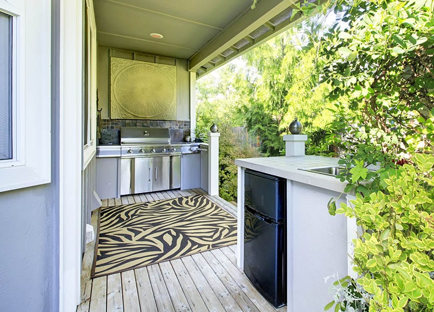 Outdoor kitchen island with sink