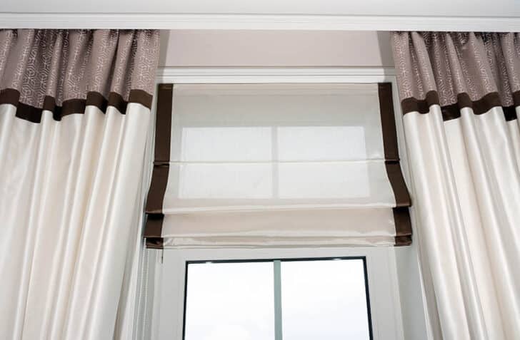 Transom Windows (Popular Types & Design Guide)