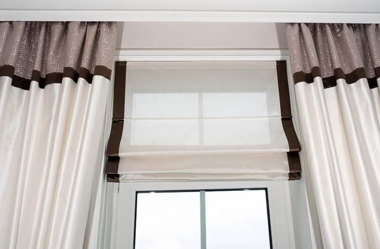 Transom Windows (Popular Types & Design Guide)