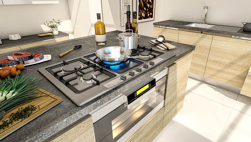 Kitchen cooktop with range