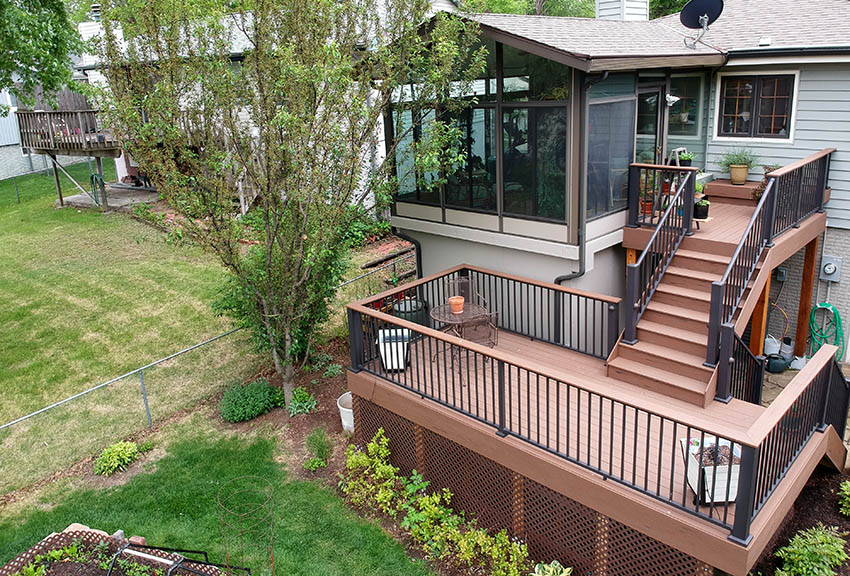 Painted lattice under the deck 