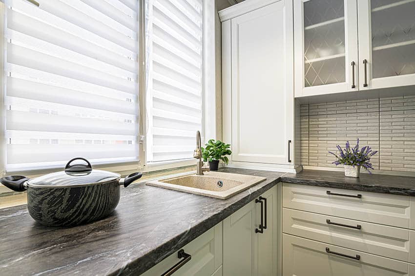 Continuous cord window blinds in kitchen