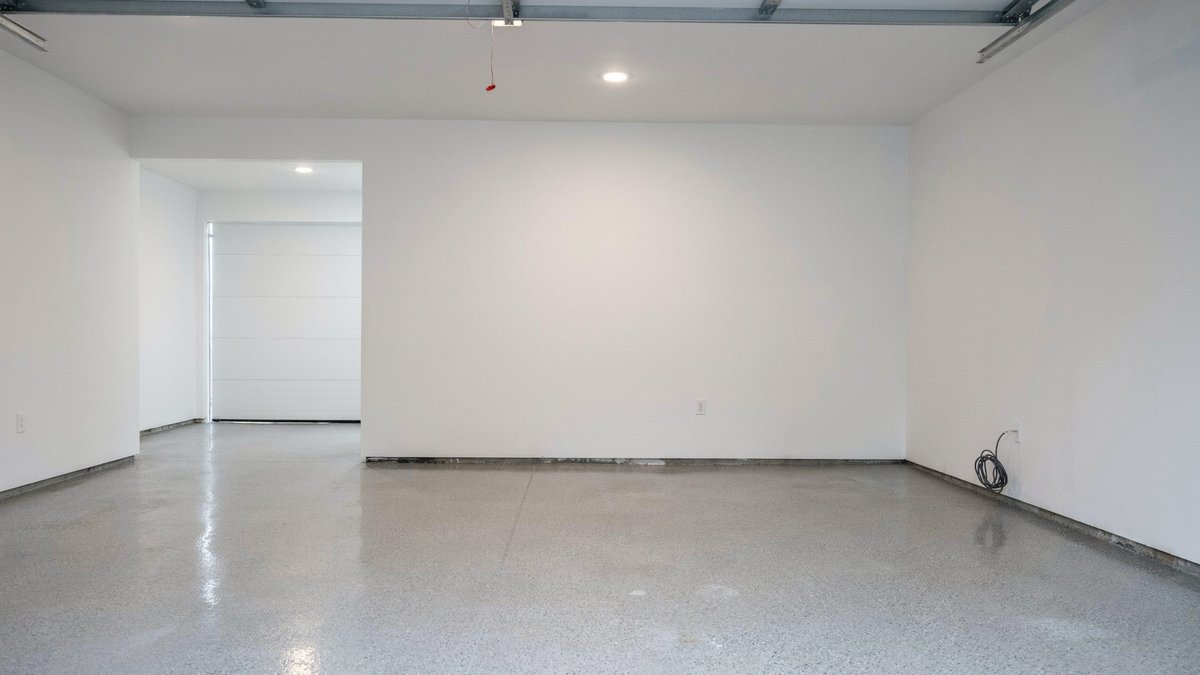 Epoxy finish in the garage