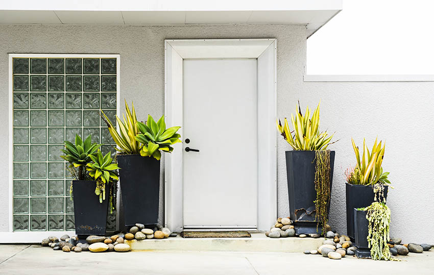 Exterior home entry with glass block window