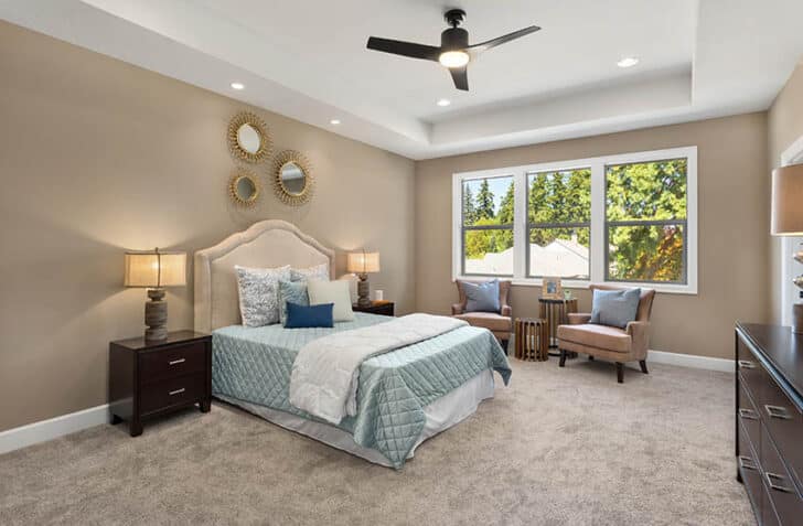 Carpet Colors That Don T Show Dirt   Master Bedroom With Light Brown Carpet Is 728x477 