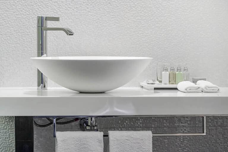 Vessel Sinks Pros and Cons (Bathroom Designs)