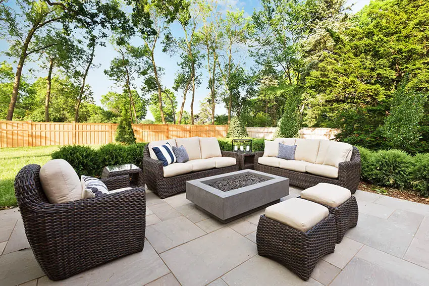 Outdoor patio with beige porcelain paver tiles