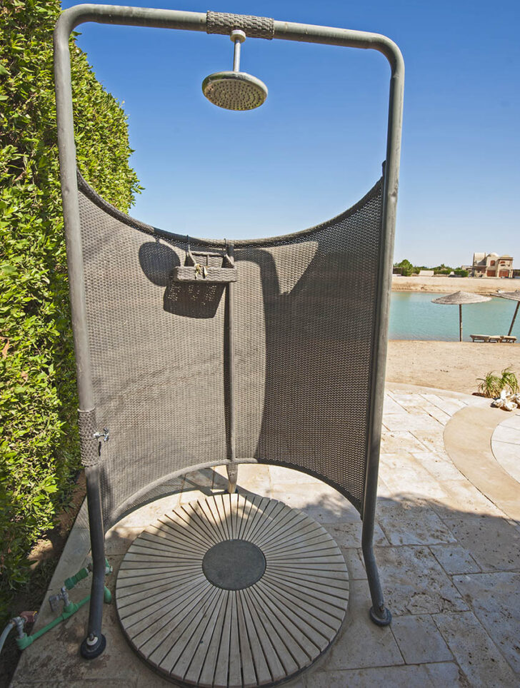 Outdoor Shower Floor Ideas Beautiful Options