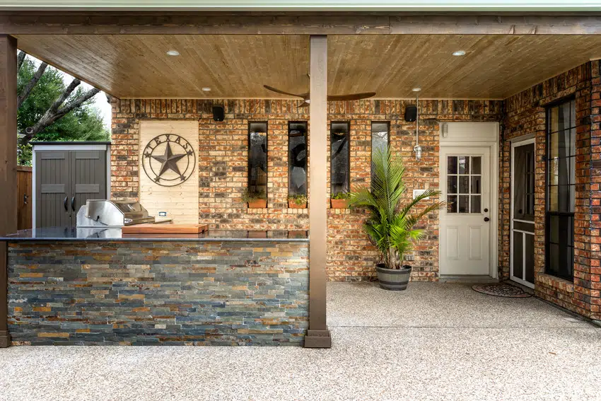 Freshly built modern outdoor kitchen in Texas
