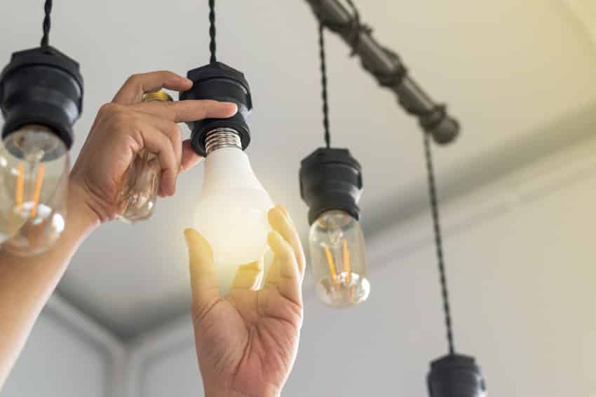 Installing light bulb hanging lighting system