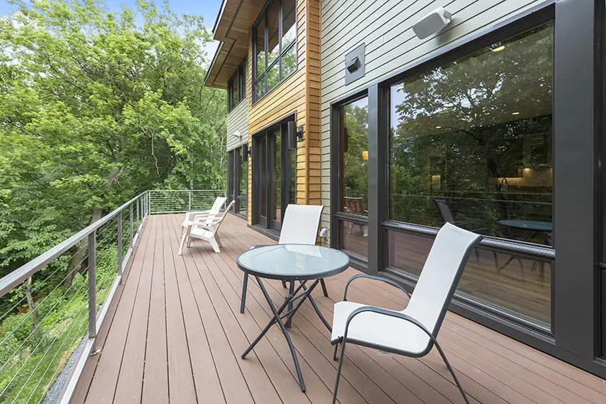 Modern composite deck with aluminum railing