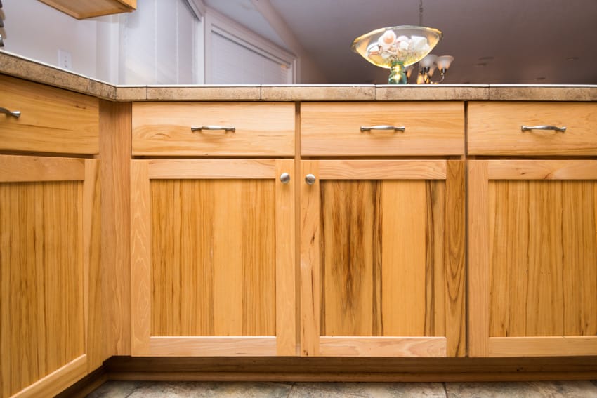 Stained maple kitchen cabinets