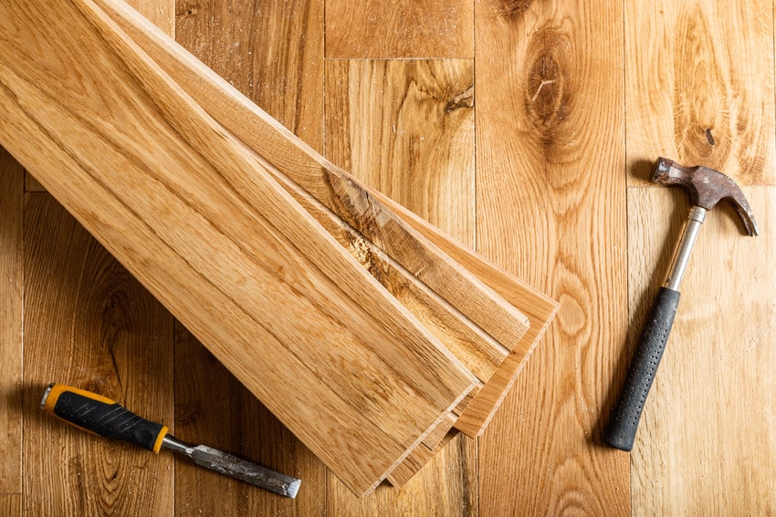 Essential tools to replace flooring