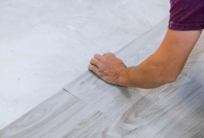 Vinyl laminate flooring installation