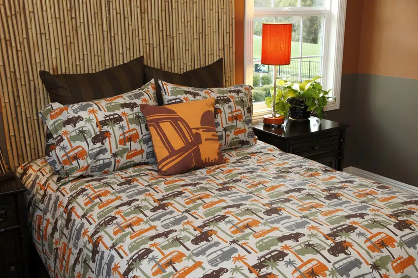 Patterned upland bed sheet