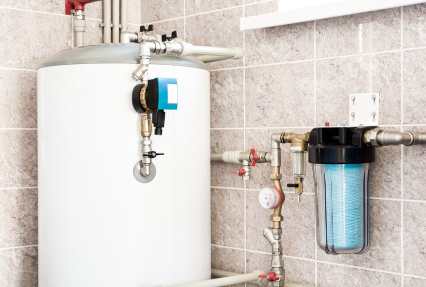 Water heater for bathrooms