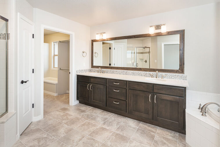 How to Choose Bathroom Vanity Sizes: Dimensions Guide