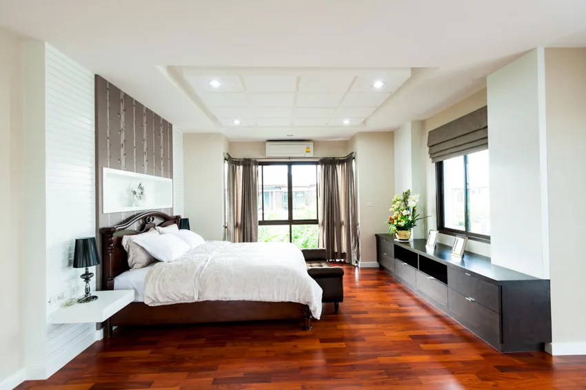 Stylish floors in bedroom