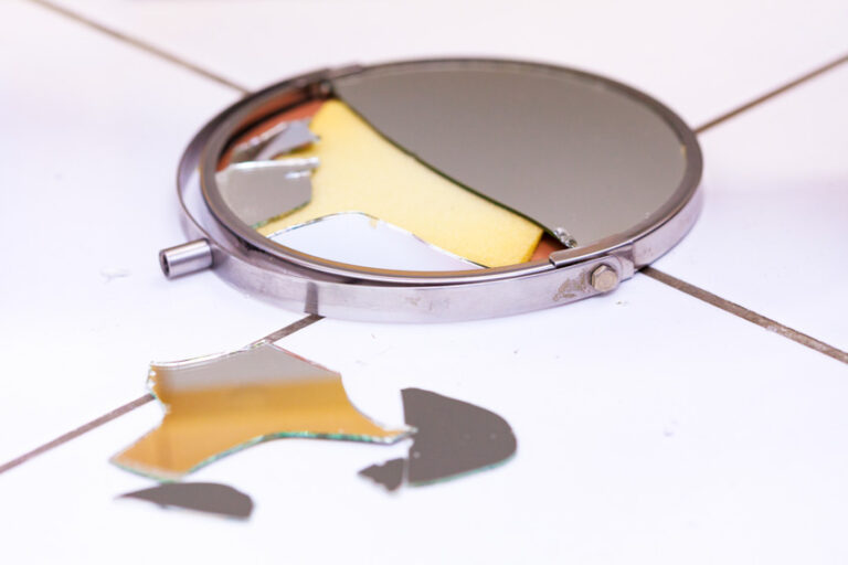 How To Fix A Cracked Mirror Diy Tips Designing Idea