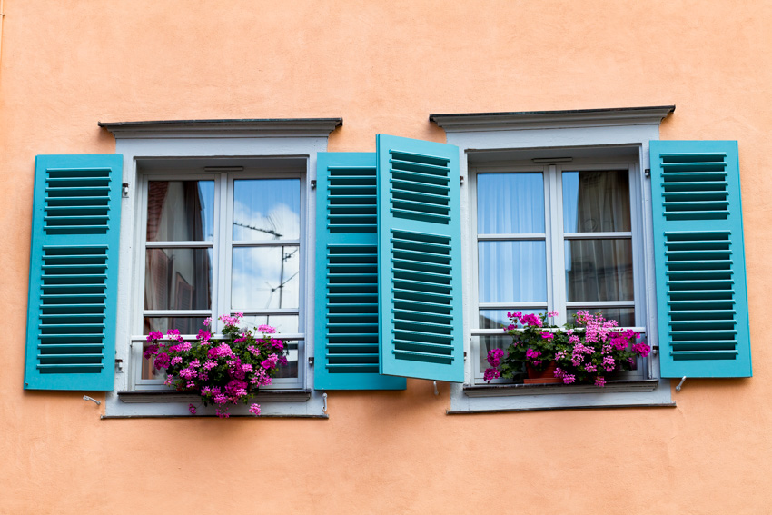 Exterior plantation-style shutters 