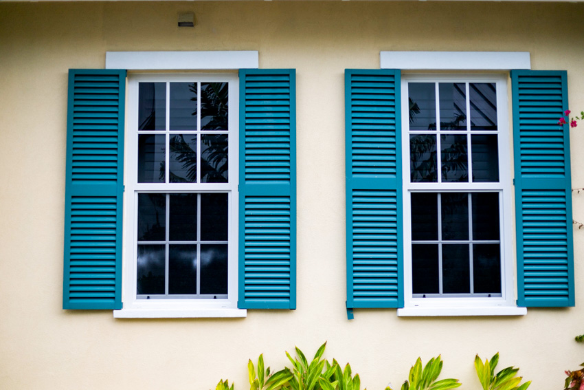 Vinyl shutters 