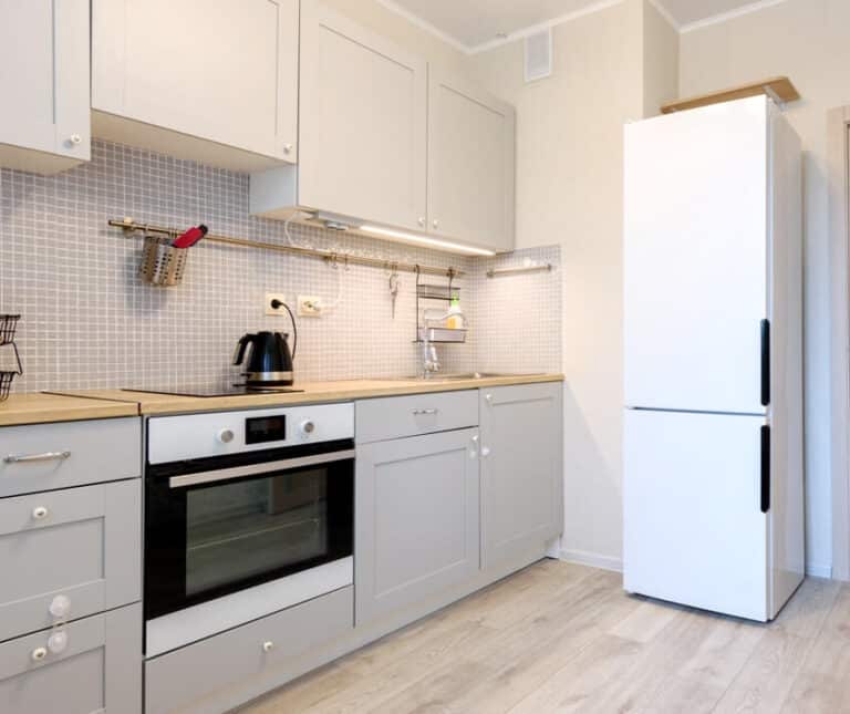 What Color Cabinets Go With White Appliances