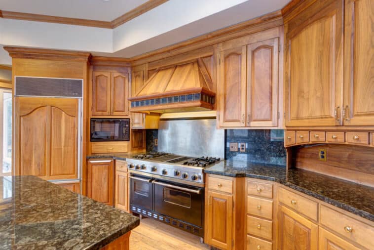 What Color Countertops Go With Maple Cabinets