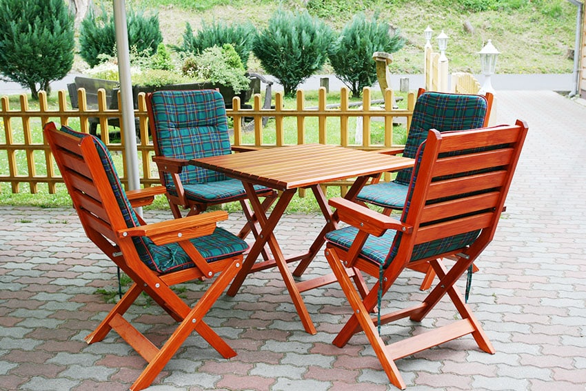 Outdoor folding table and folding chairs