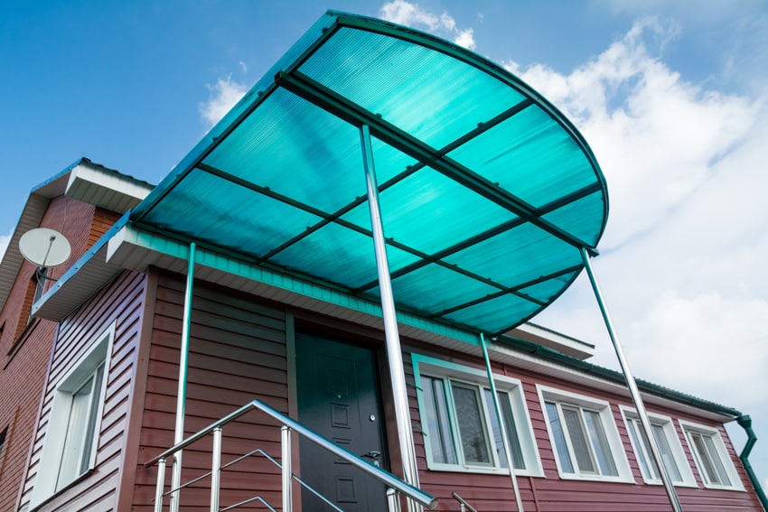 Awning roof made of polycarbonate sheet