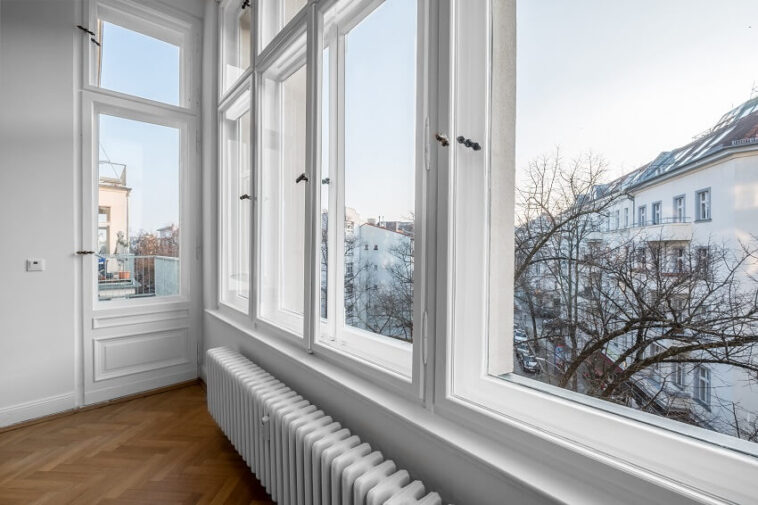 Vinyl vs Aluminum Windows (Comparison Guide)