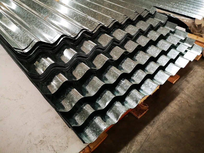 Sheets of galvanized iron metal for roofs