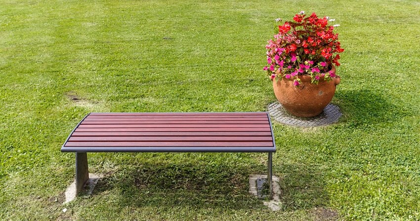 Wooden park bench 